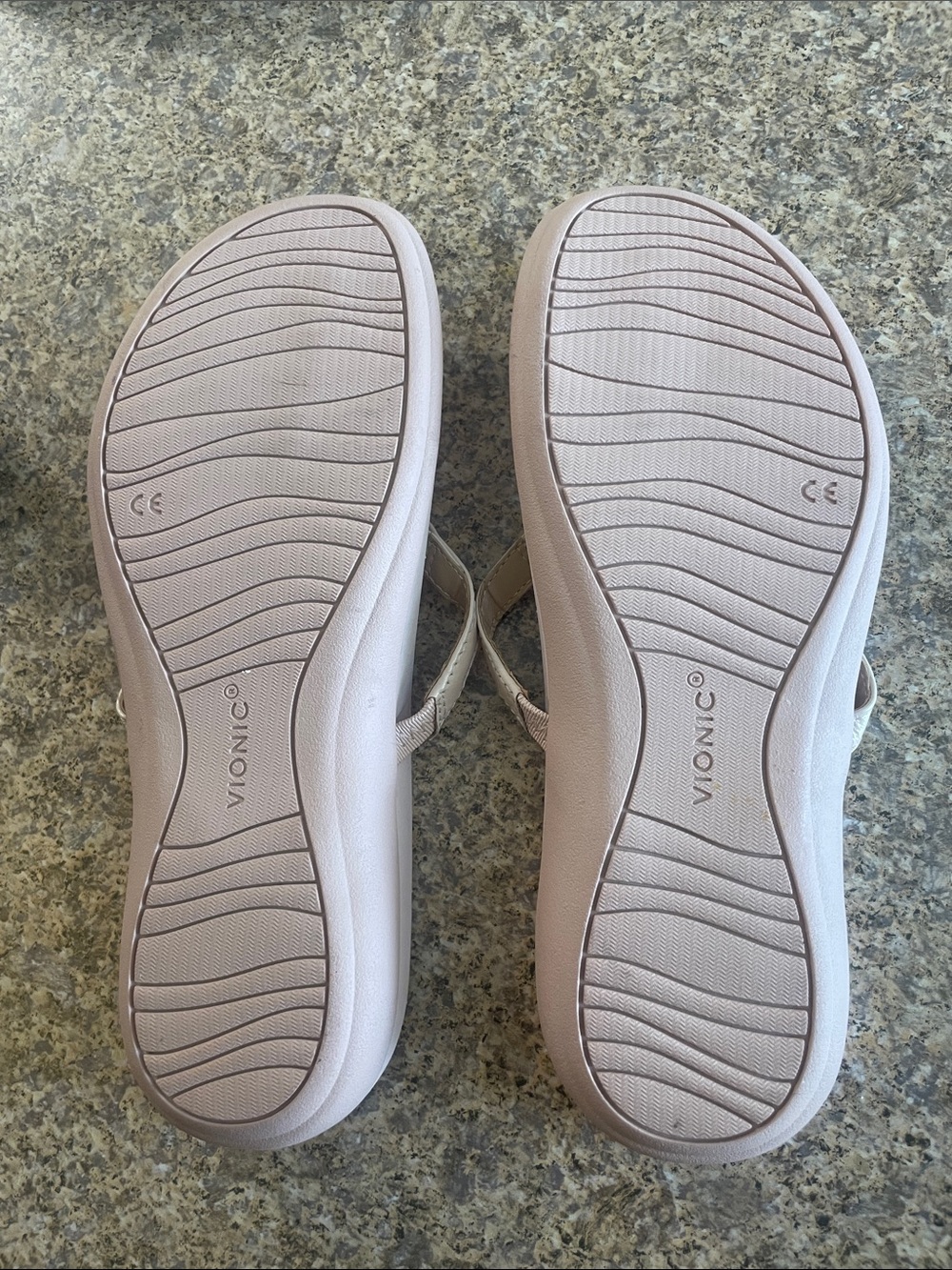Vionic Blush Patent Thong Sandal with Gold Medallion - Picture 5 of 7